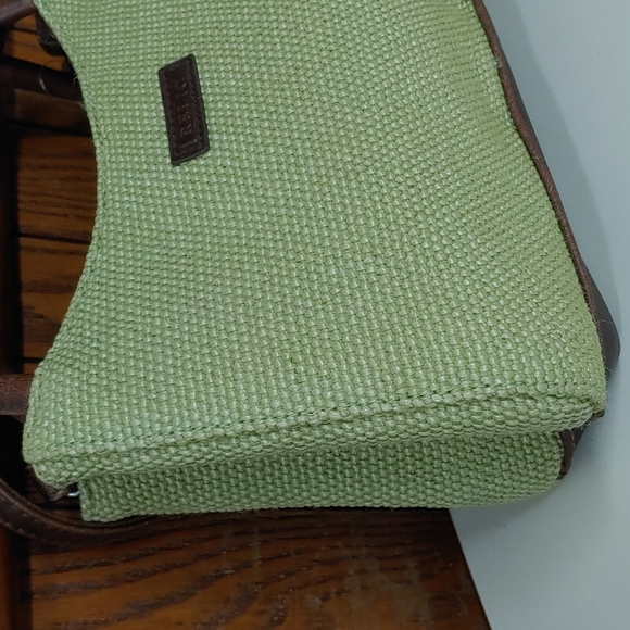 Relic 🆕 Small Crossbody Handbag - Picture 3 of 16